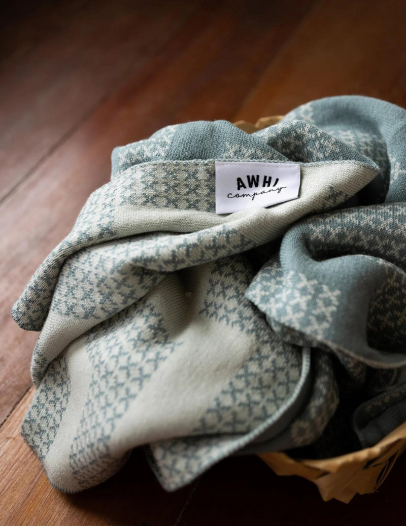 Poutama - Pēpi Knitted Blanket